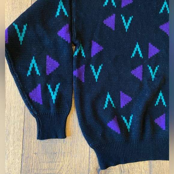 SOLD Vintage 80’s Sweater - Picture 3 of 5